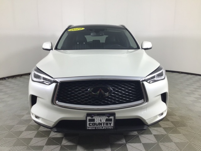 2019 Infiniti QX50 Luxe AWD photo 2