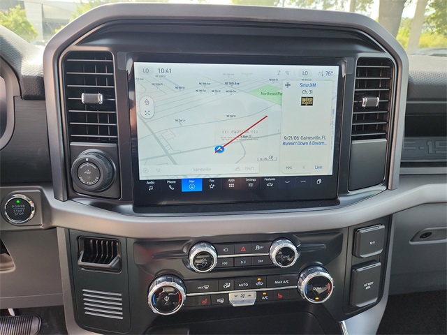 2025 Ford F-150 Lightning XLT photo 19