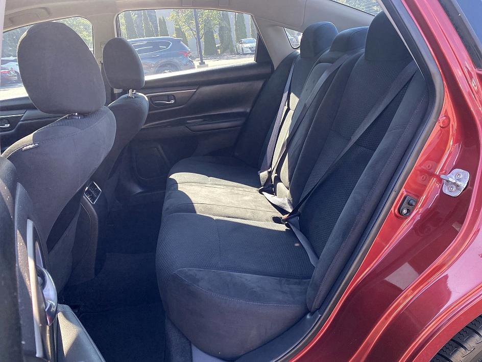 2015 Nissan Altima 2.5 SV photo 14