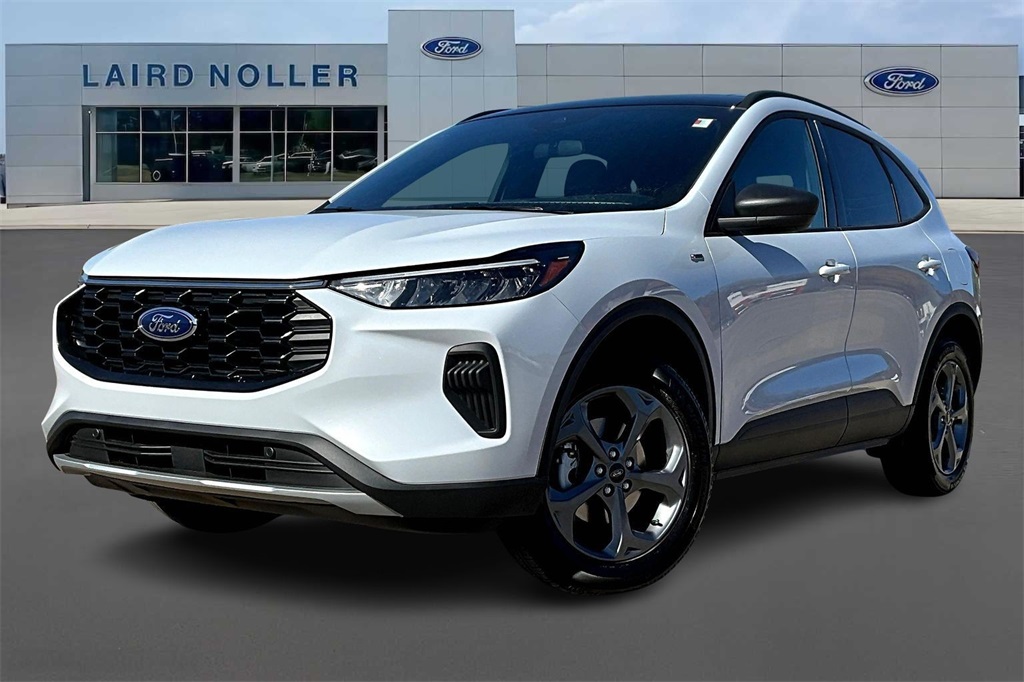 2026 Ford Escape ST-Line's photo