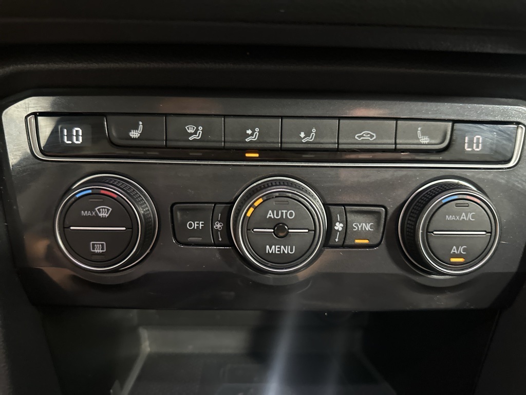 2021 Volkswagen Tiguan R-Line Black SEL photo 21