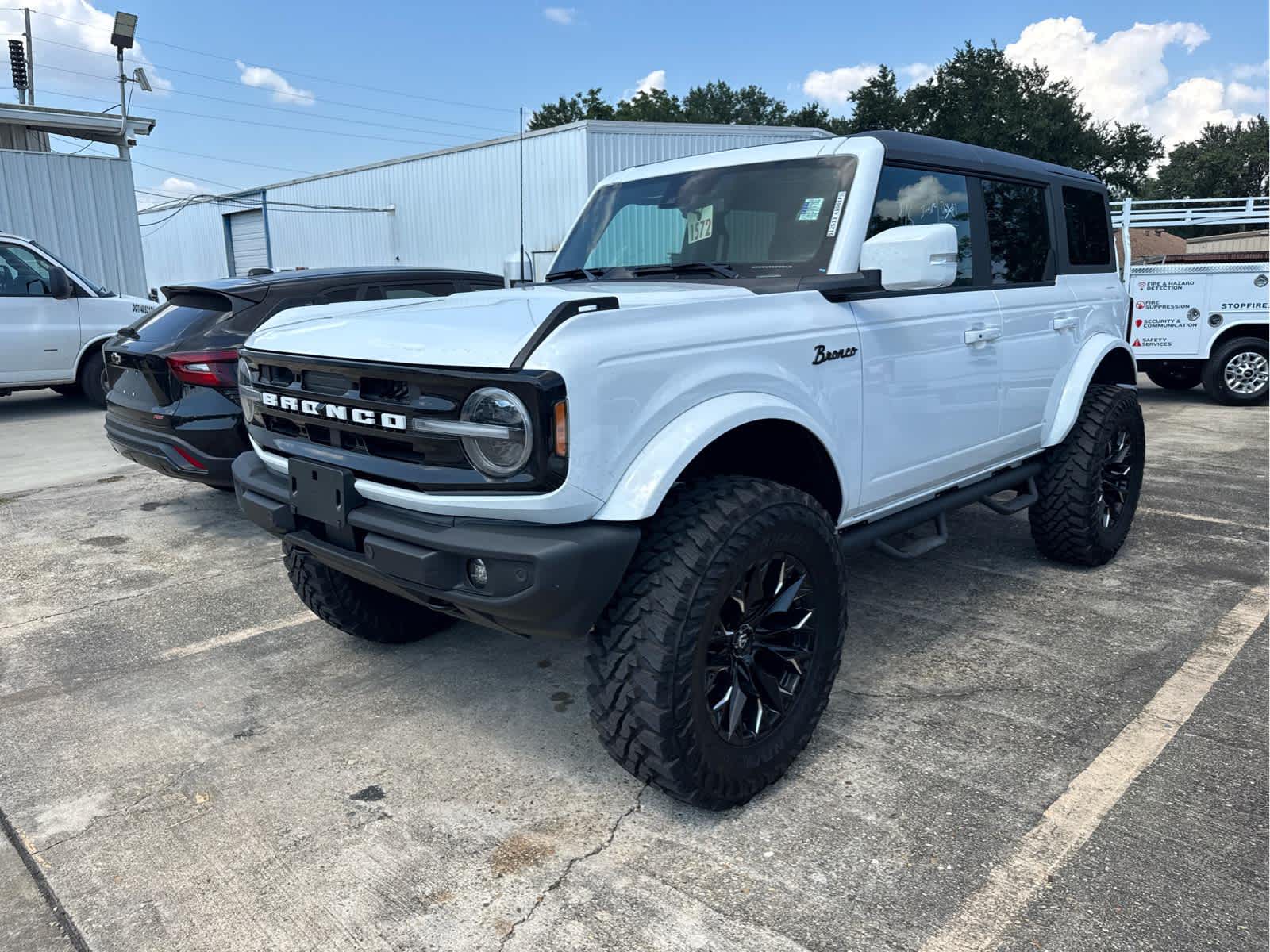 2023 Ford Bronco Outer Banks photo 8