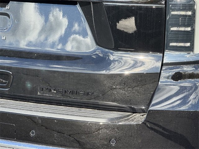 2026 Chevrolet Suburban Premier photo 4