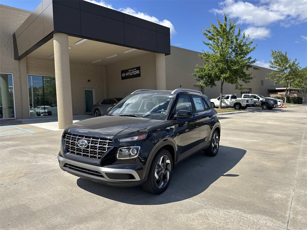 2026 Hyundai Venue SEL's photo