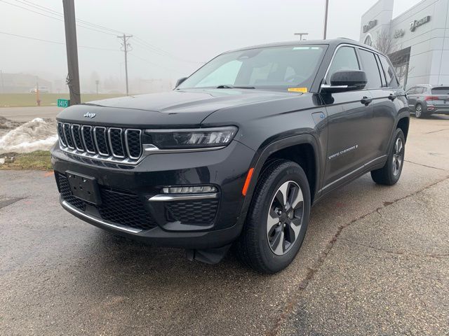 2022 Jeep Grand Cherokee 4xe's photo