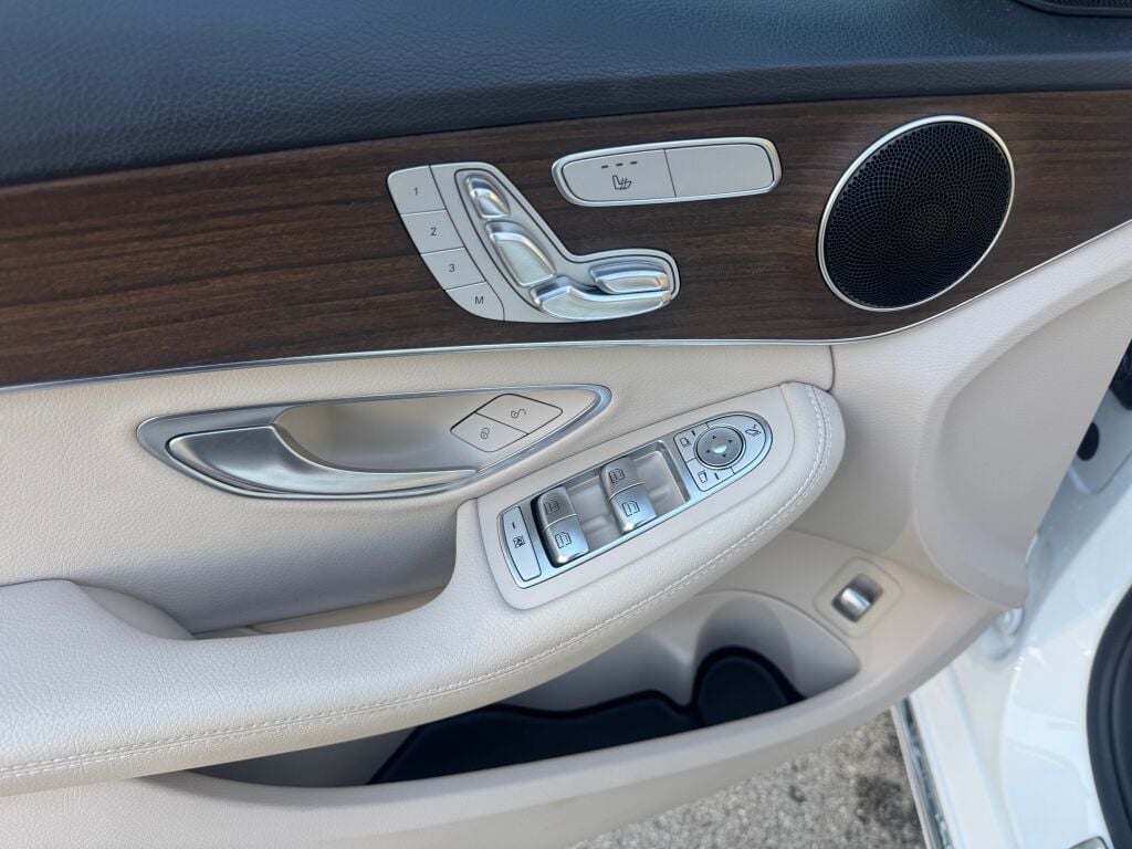 2020 Mercedes Benz C 300 4MATIC Sedan photo 10