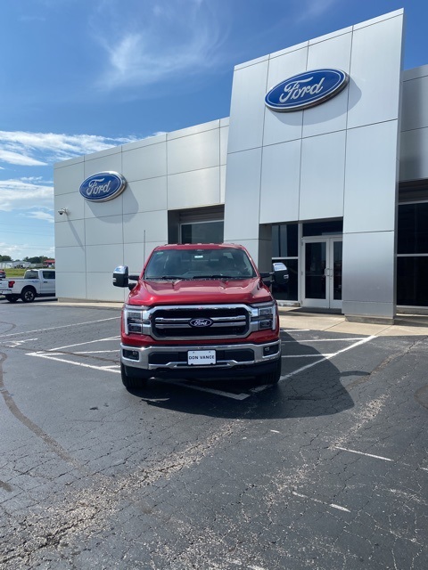 2025 Ford F-150 Lariat photo 2