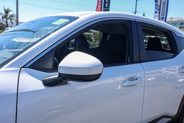 2025 Nissan Kicks SV photo 9