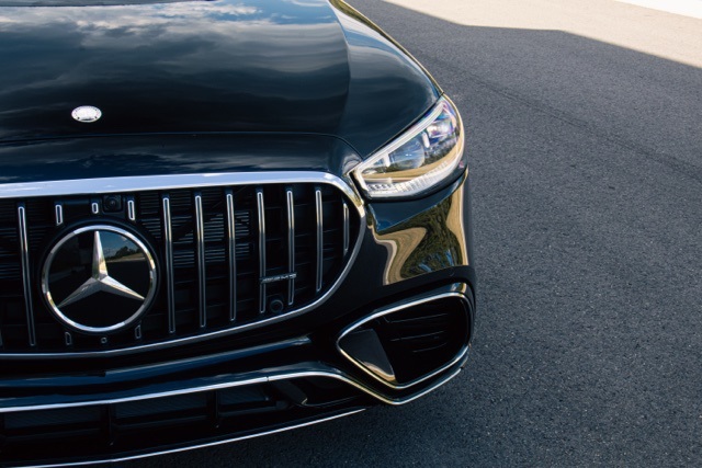 2026 Mercedes Benz S AMG 63 4MATIC photo 4