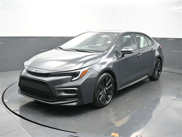 2025 Toyota Corolla SE photo 3