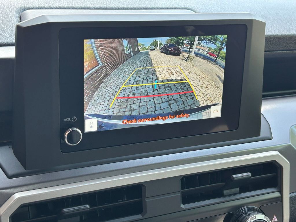 2024 Toyota Tacoma SR5 photo 17