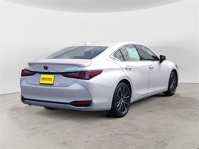 2025 Lexus ES 300h photo 5