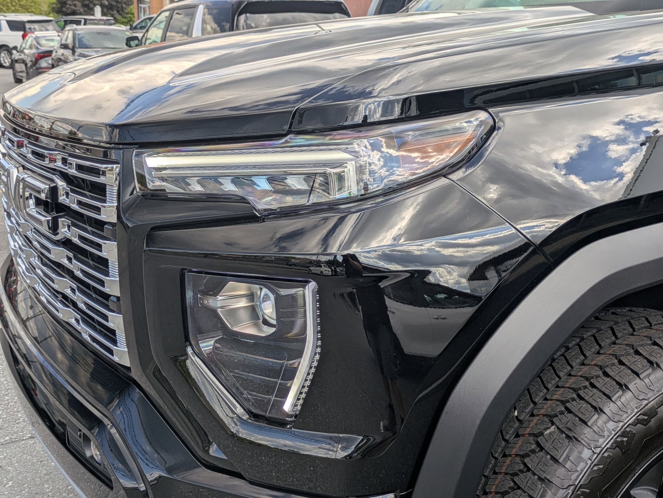 2026 Gmc Canyon Denali photo 7