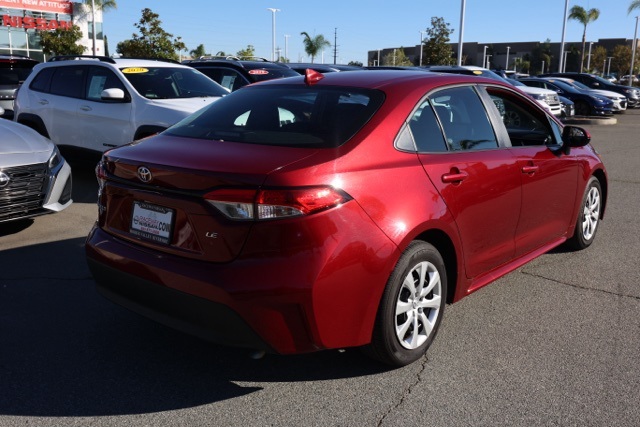 2024 Toyota Corolla LE photo 2