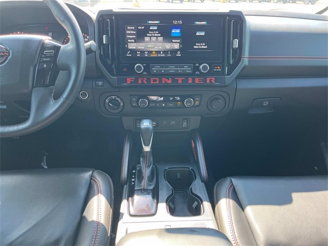 2025 Nissan Frontier PRO-4X photo 4
