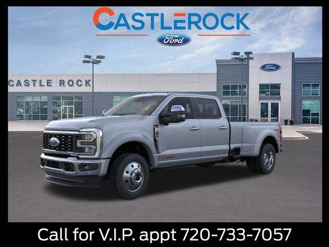 2026 Ford F-450 Super Duty King Ranch's photo