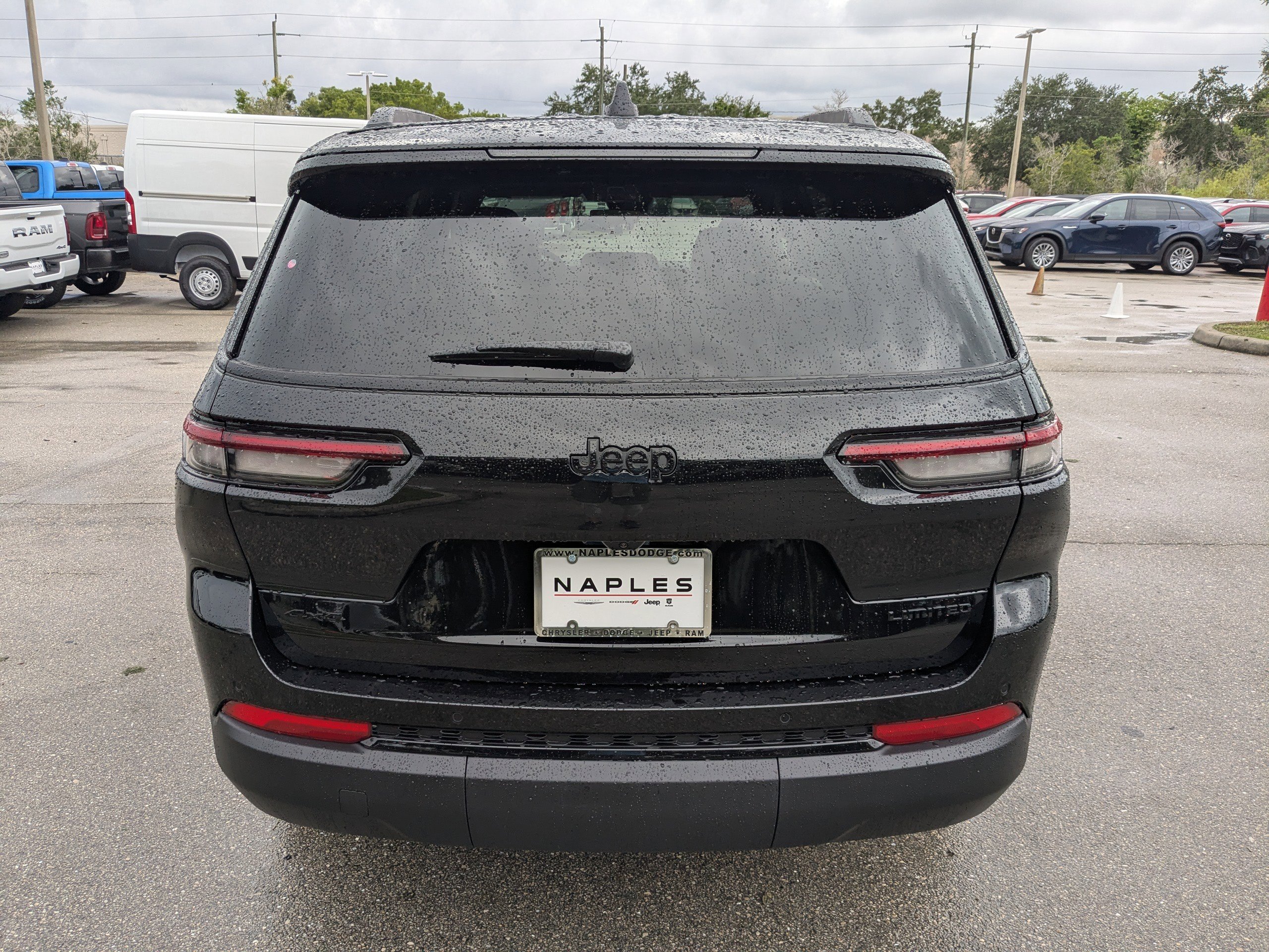 2025 Jeep Grand Cherokee Limited photo 4