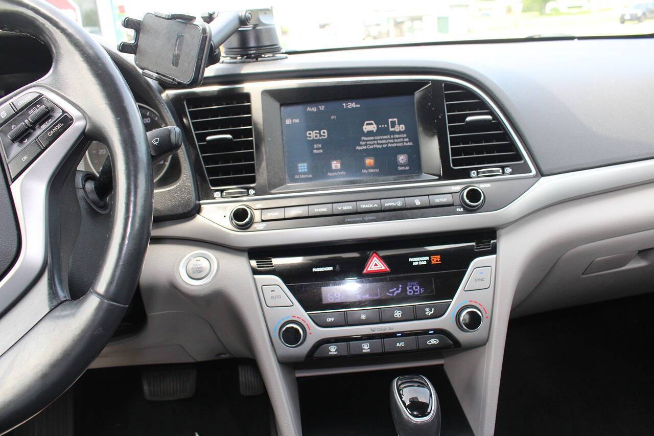 2017 Hyundai Elantra SE Tech Limited photo 9