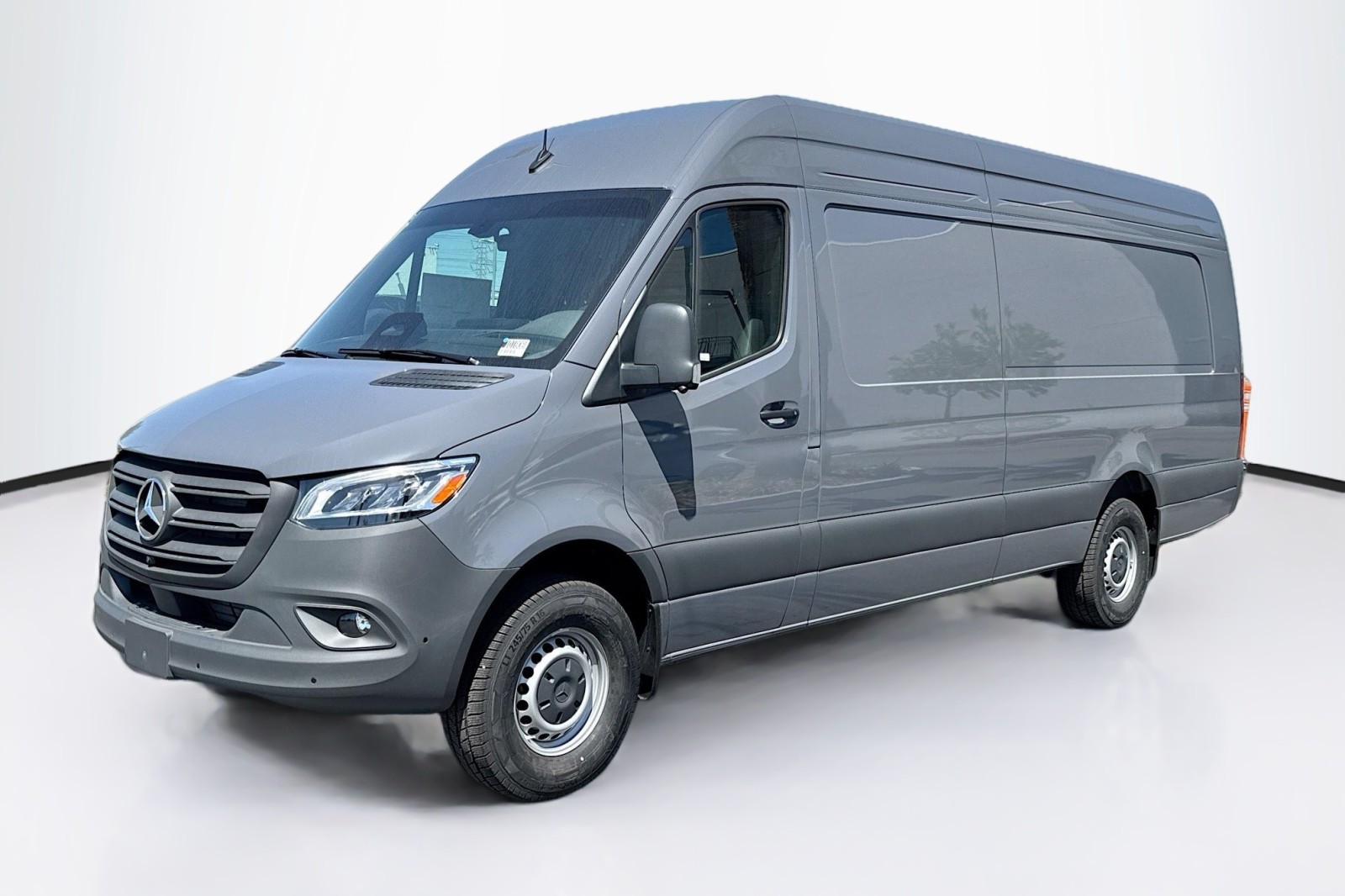 2025 Mercedes-Benz Sprinter Cargo Van Base's photo