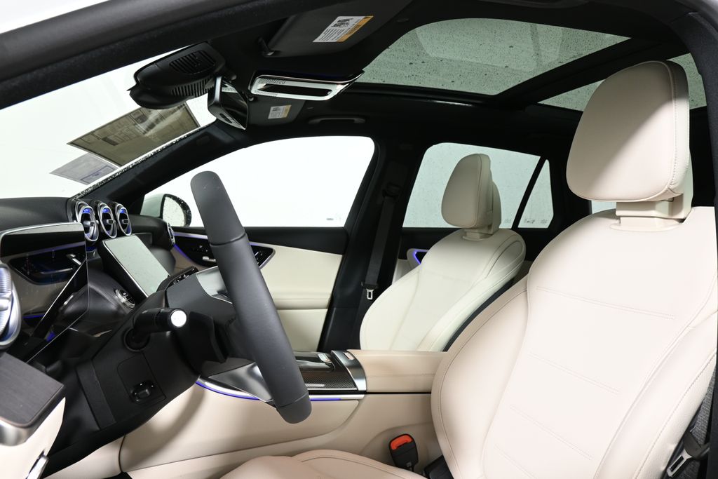 2025 Mercedes Benz GLC 300 4MATIC photo 11