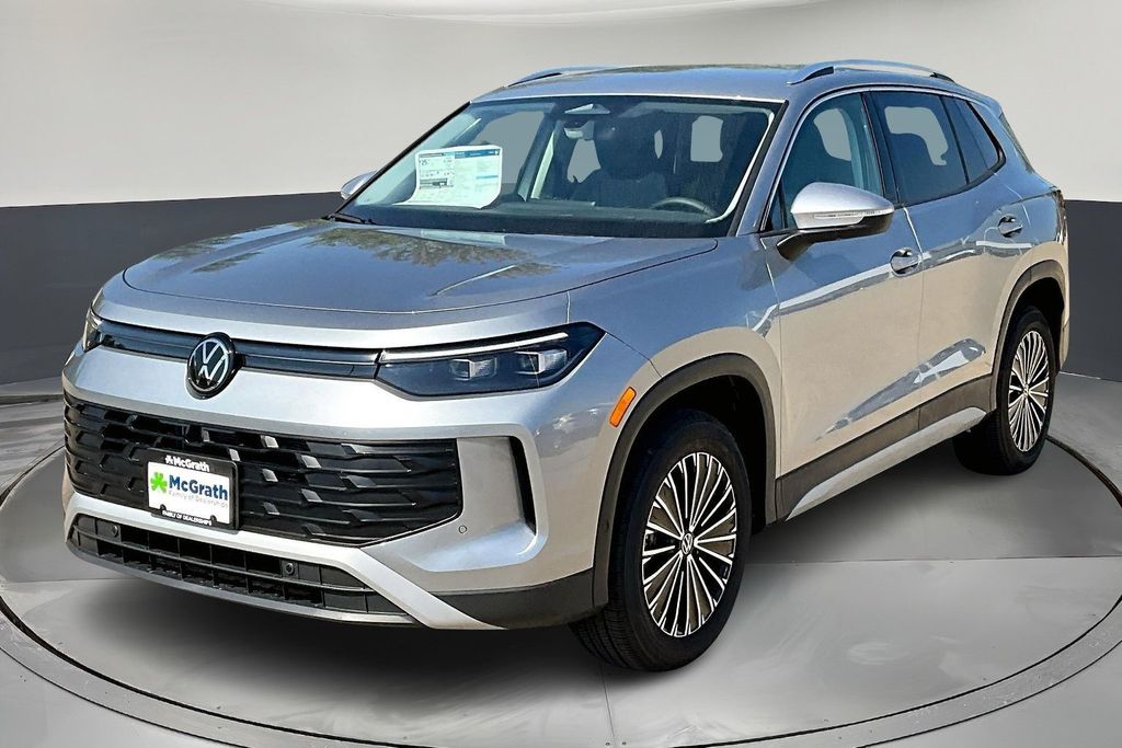 2025 Volkswagen Tiguan S photo 2