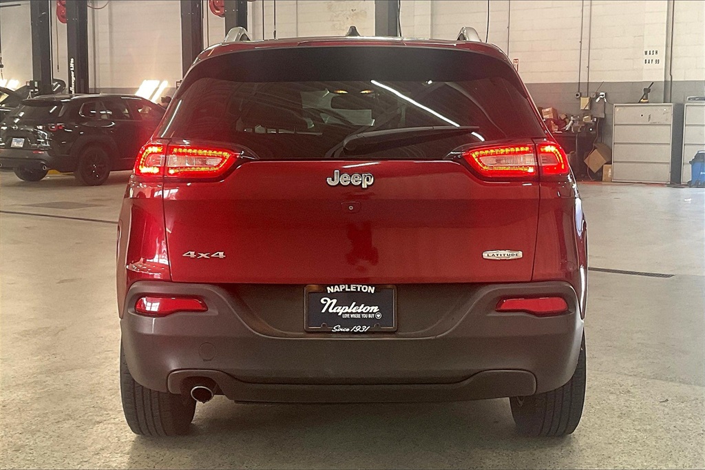 2015 Jeep Cherokee Latitude photo 3