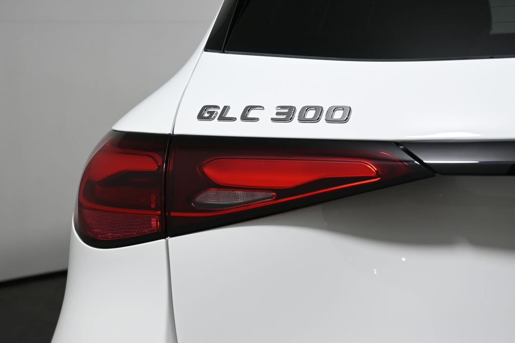 2025 Mercedes Benz GLC 300 4MATIC photo 11