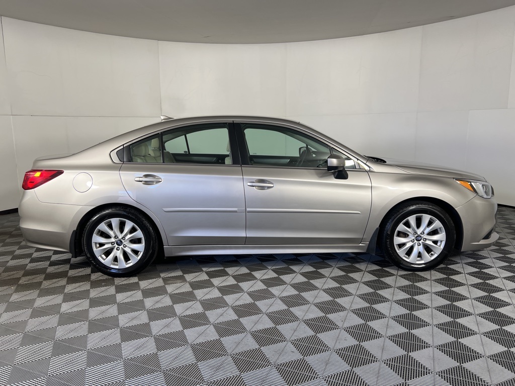 2017 Subaru Legacy 2.5i Premium photo 10