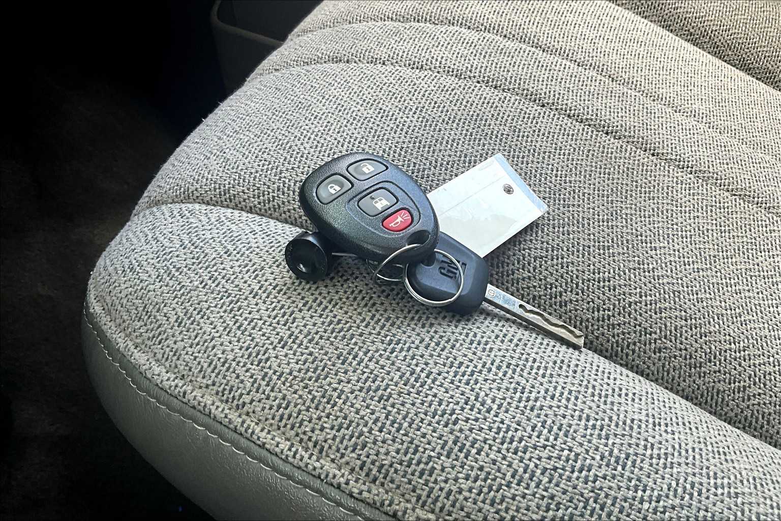 2018 Chevrolet Express Passenger LT photo 13