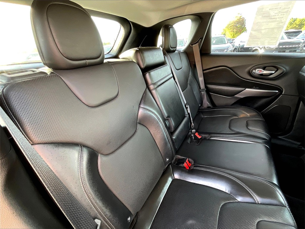 2019 Jeep Cherokee Limited photo 15