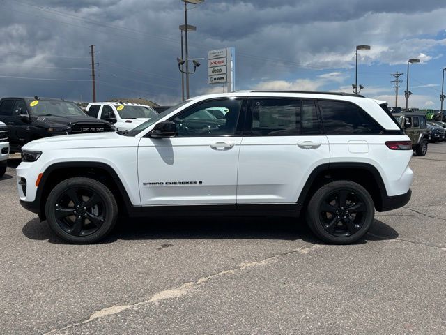 2025 Jeep Grand Cherokee Altitude X photo 2