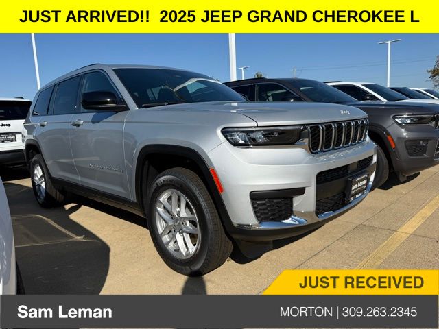 2025 Jeep Grand Cherokee L Laredo's photo