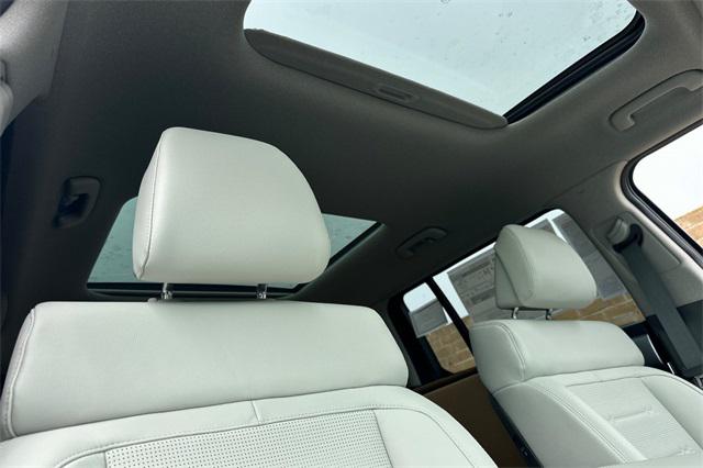 2025 Hyundai Santa Fe Limited photo 13