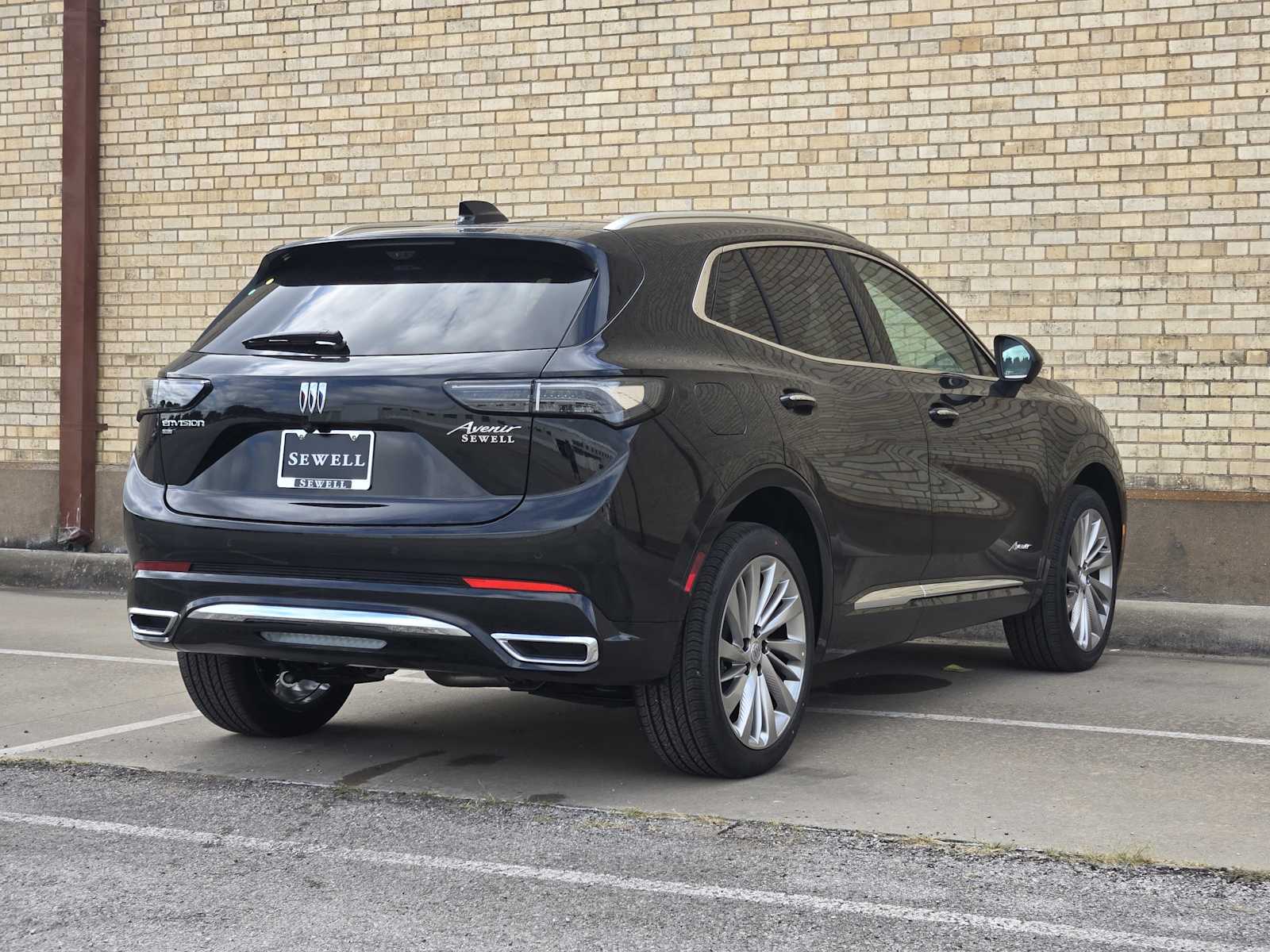 2025 Buick Envision Avenir photo 3