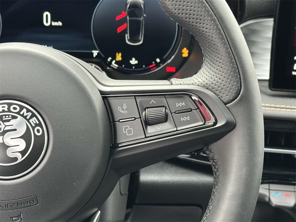 2025 Alfa Romeo Tonale BASE SPRINT photo 4