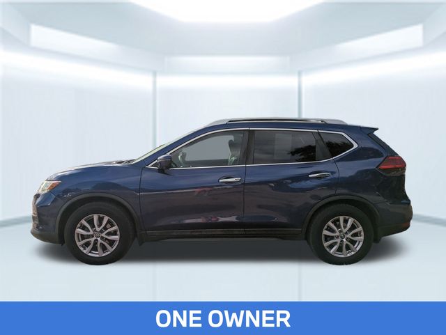2017 Nissan Rogue SV photo 4