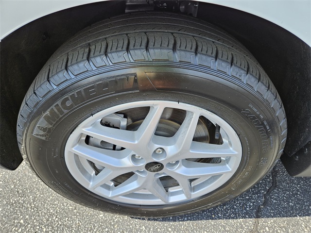2024 Ford Edge SEL photo 18
