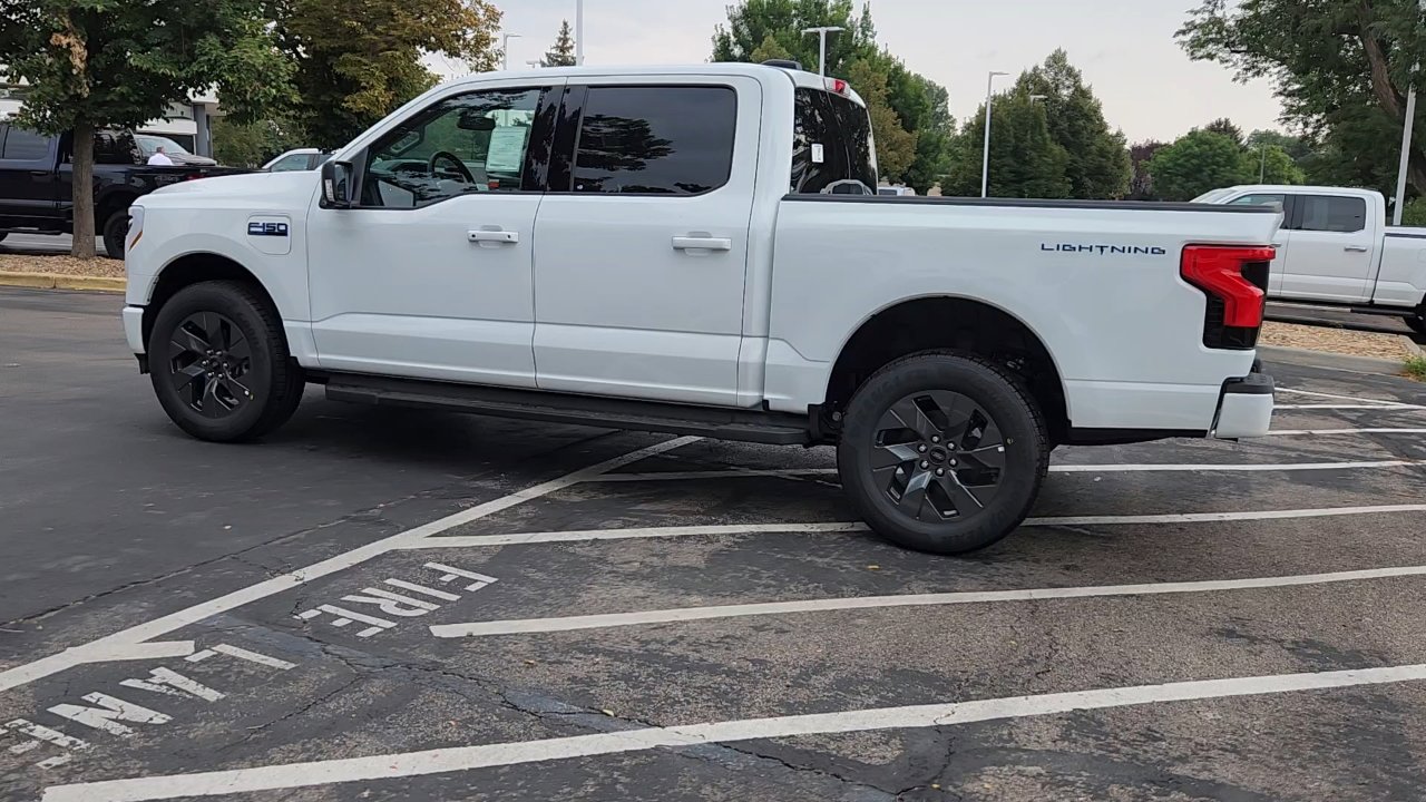 2025 Ford F-150 Lightning photo 6