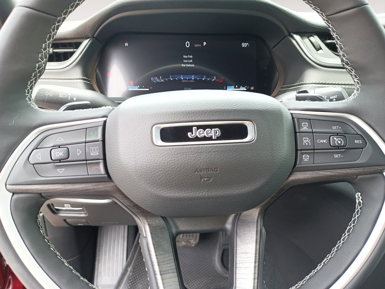 2025 Jeep Grand Cherokee Limited photo 11