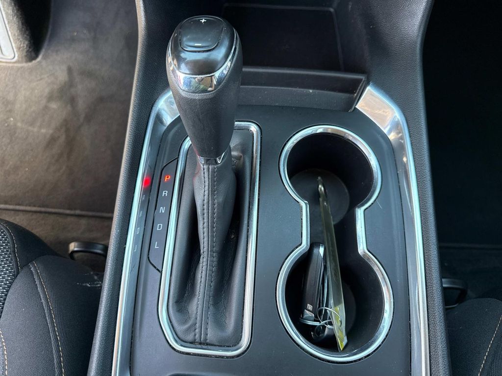 2020 Chevrolet Traverse LS photo 25
