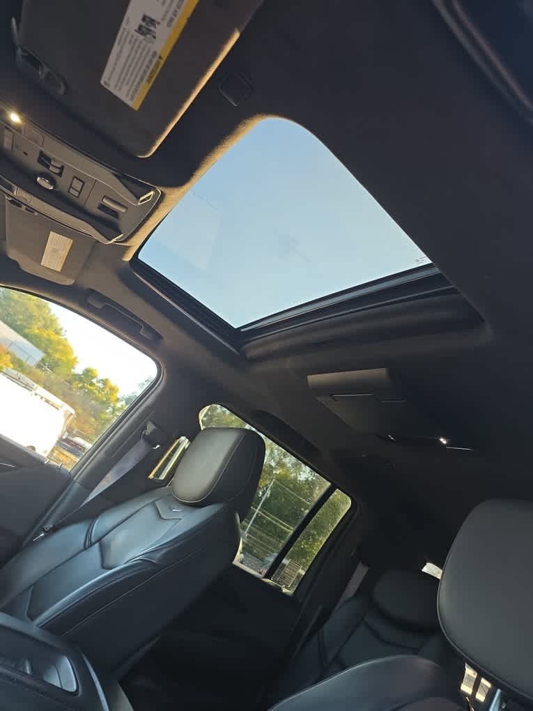 2016 Cadillac Escalade ESV Platinum photo 9