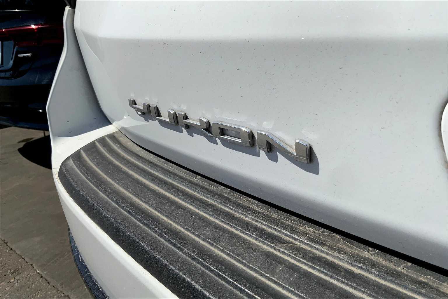 2024 Gmc Yukon SLE photo 29