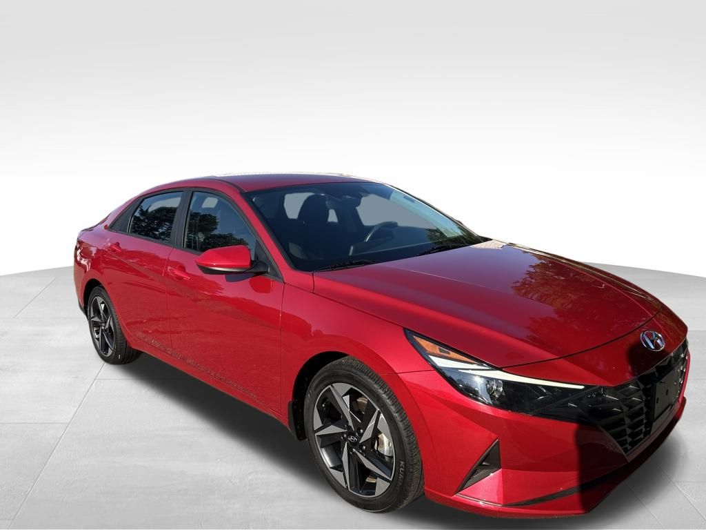 2023 Hyundai Elantra SEL photo 7
