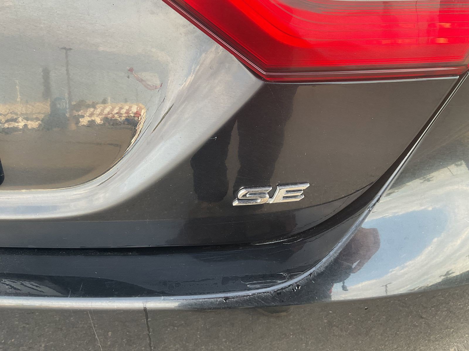 2021 Toyota Camry SE photo 9