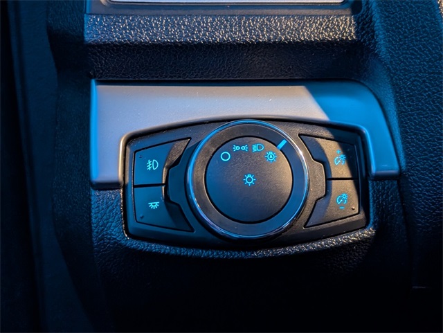 2016 Ford Explorer XLT photo 14
