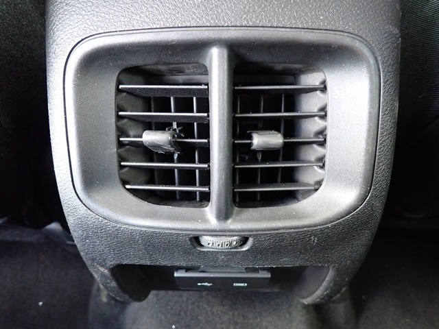 2020 Jeep Cherokee Altitude photo 8