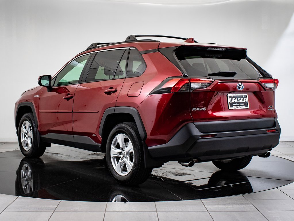 2021 Toyota RAV4 Hybrid XLE photo 6