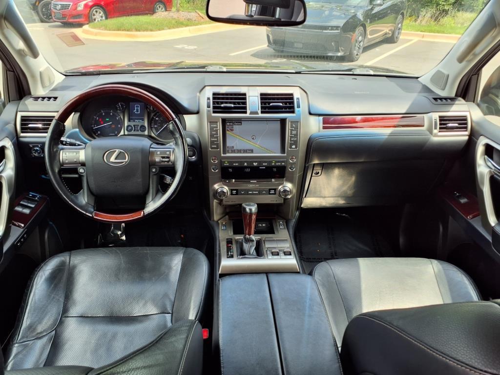 2017 Lexus GX 460 Luxury photo 30