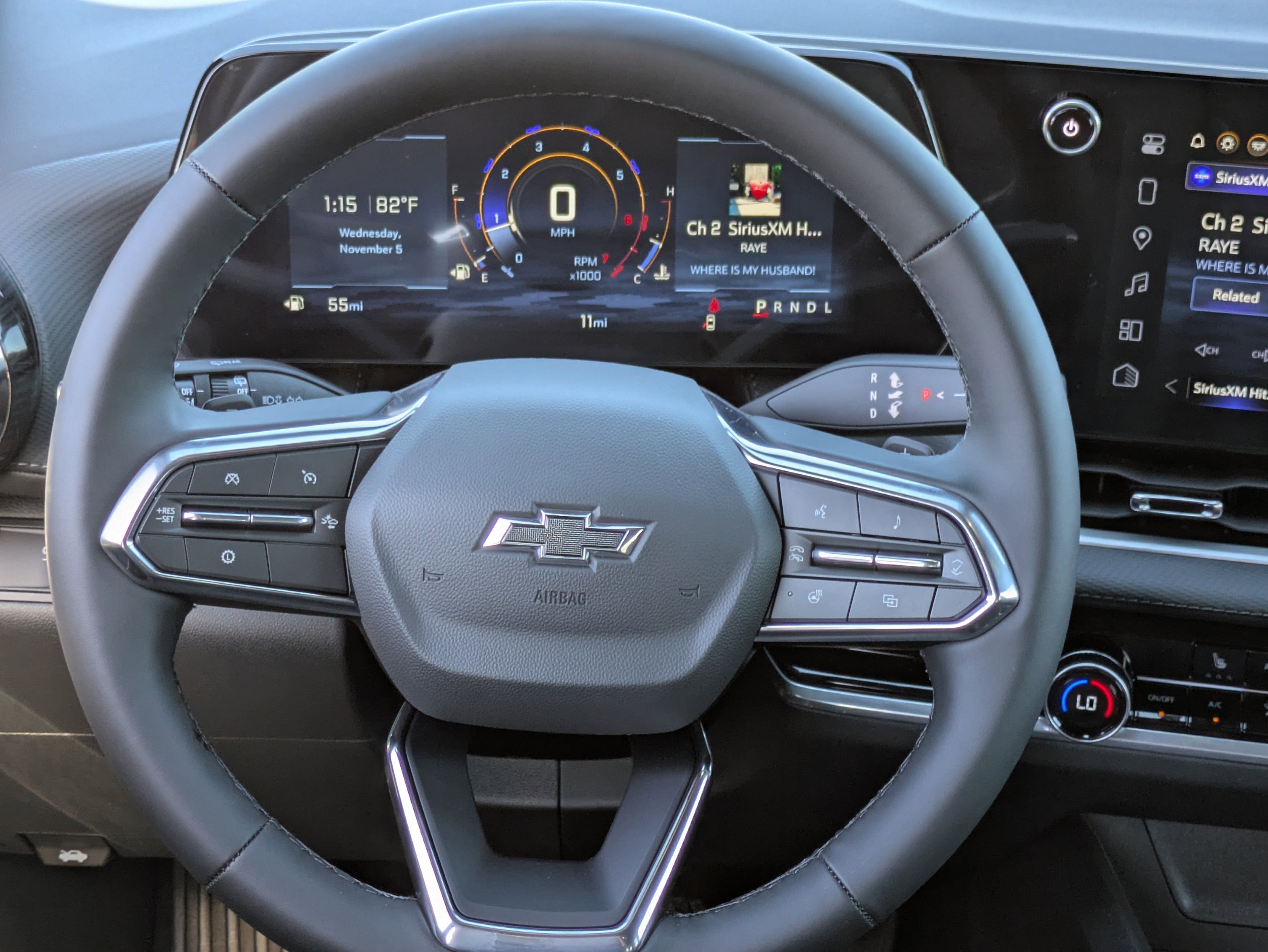 2026 Chevrolet Equinox LT photo 2