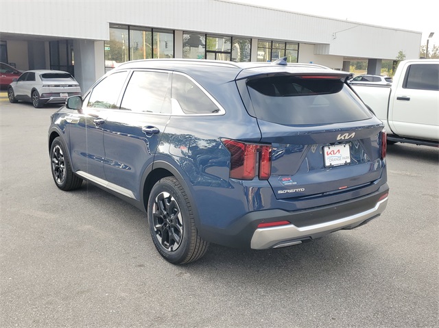 2025 Kia Sorento S photo 4